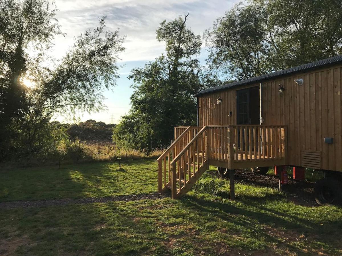 Sunset Shepherds Hut Taunton Exterior photo